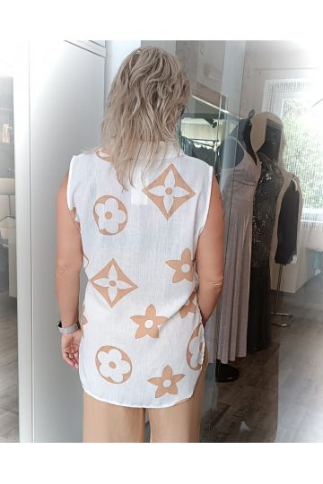 Dámská stylová bílá košile bez rukávů s hnědým potiskem Lexi