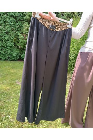 Dámské široké hnědé a černé kalhoty Carla