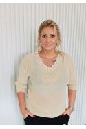 Dámská béžovo-zlatá halenka s háčkovanou krajkou ve výstřihu a kamínkovou aplikací Lara, Italského stylu