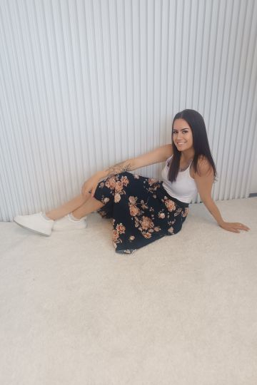 Dámská plisovaná midi sukně Adéla s květinovým potiskem, tmavě modré a černé barvy