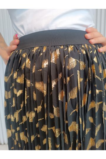 Stylová plisovaná sukně Emily v černé barvě s efektním zlatým potiskem