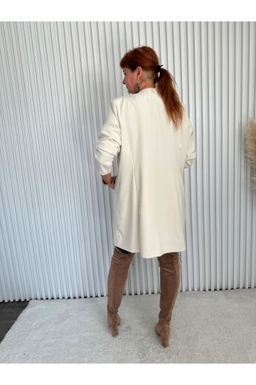 Dámské prodloužené elegantní sako Lizzie bez límce s kapsami a kovovým zapínáním