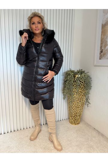 Dámská lesklá zimní bunda Lea s kapucí a kožešinou v elegantní černé barvě