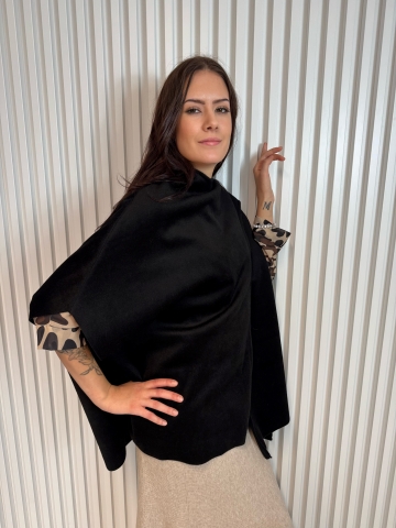 Dámské plyšové pončo ve dvou barvách