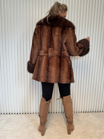Dámský hnědý luxusní kožich Markéta