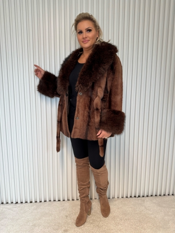 Dámský hnědý luxusní kožich Markéta