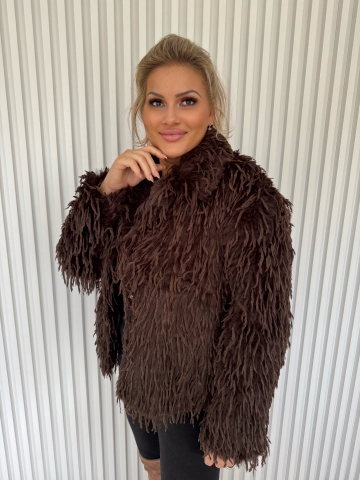 Dámský kožich v čokoládově hnědé barvě s efektem dlouhého chlupu