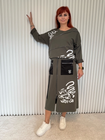 Dámský stylový komplet se sukní v khaki barvě