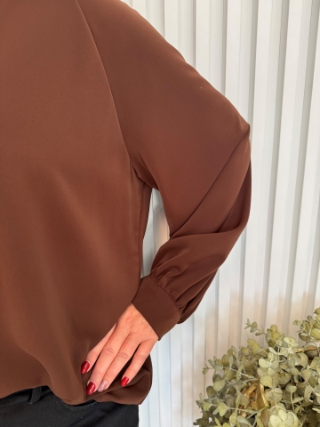 Dámská elegantní volná halenka s výstřihem do V, ve dvou barvách