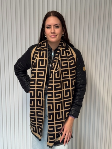 Stylová oboustranná šála s geometrickým potiskem