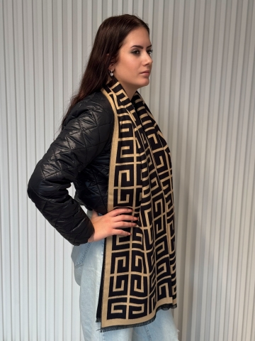 Stylová oboustranná šála s geometrickým potiskem