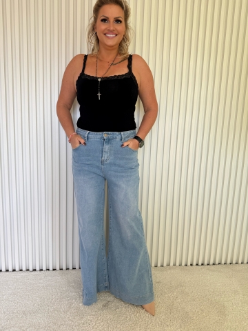 Dámské módní modré zvonové džíny Sáva větší velikost