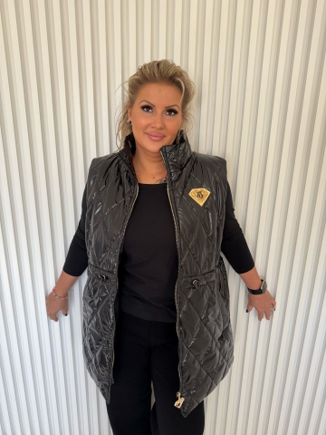 Dámská luxusní vesta Gina v černé barvě značky Lola Bianka