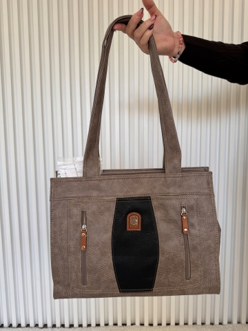 Dámská kabelka s vnitřním organizérem na dokumenty, ve dvou barvách