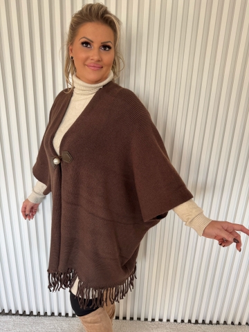 Elegantní dámské pončo s třásněmi a ozdobným zapínáním