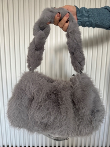 Dámská kabelka z umělé kožešiny v šedé barvě