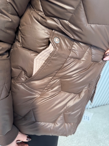 Dámská zimní hnědá bunda Katrin s kožešinou na kapuci