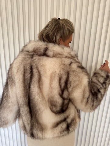 Dámský krémový kožich do pasu  z umělé kožešiny