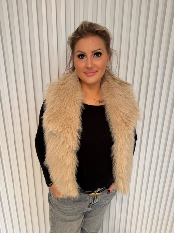 Dámská krátká kožešinová světle béžová vesta Raja