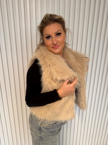 Dámská krátká kožešinová světle béžová vesta Raja