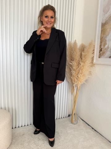Dámský elegantní kalhotový kostým Megane v černé barvě