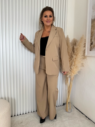 Dámský elegantní kalhotový kostým Megane v béžové barvě
