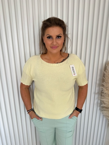 Dámský krátký žlutý elastický svetr s polodlouhým rukávem Belly