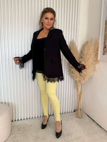 Dámské elegantní černé sako Marci s ozdobnou krajkou na délce a rukávech, zapínání knoflík