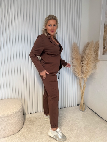 Dámský hnědý sportovně elegantní komplet Denisa kalhot a saka