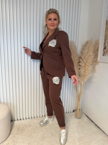 Dámský hnědý sportovně elegantní komplet Denisa kalhot a saka