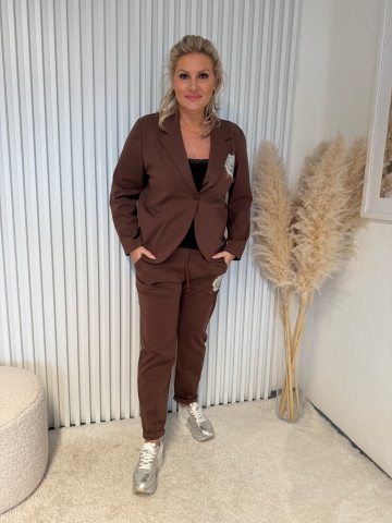 Dámský hnědý sportovně elegantní komplet Denisa kalhot a saka