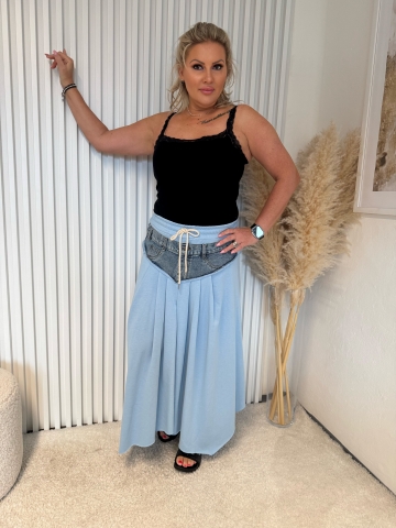 Dámská dlouhá světle modrá tepláková sukně Kitty v kombinaci s riflovinou