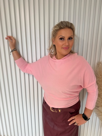 Dámský lehký růžový svetřík Puri netopýřího střihu