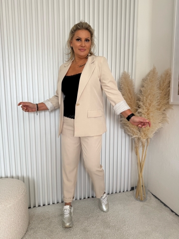 Dámský elegantní kalhotový kostým Dejna béžový