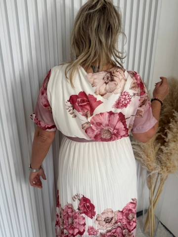 Dámské dlouhé růžové šaty Liliana s opaskem a plisováním značky Paparazzi Fashion