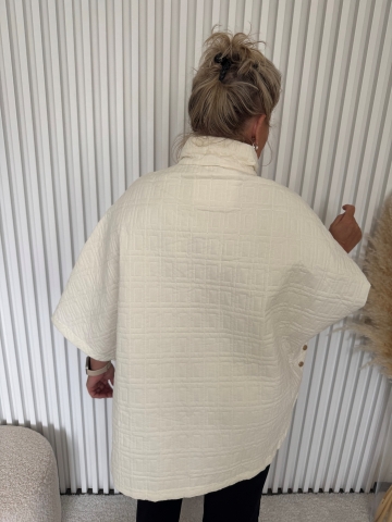 Dámské luxusní oversize pončo Míša značky Paparazzi Fashion v smetanové barvě