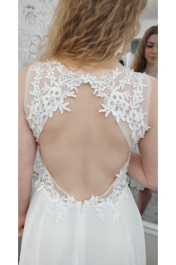 Dámské krátké bílé společenské šaty SNOW na ramínka