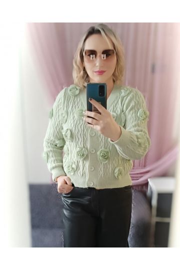 Dámský luxusní svetr  na knoflíky Monika v zelené barvě