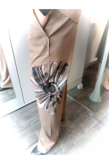 Dámský stylový komplet kalhot a halenky v hnědé a černé barvě Maeve