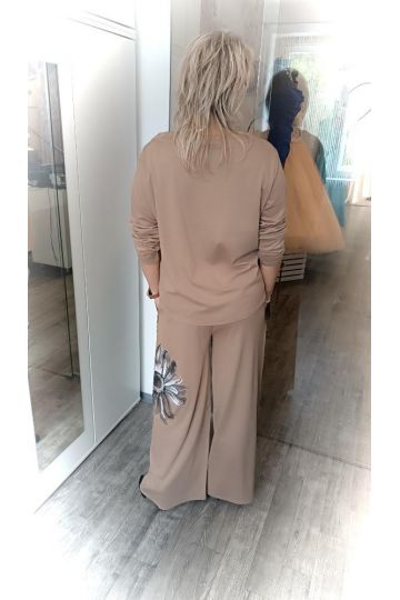 Dámský stylový komplet kalhot a halenky v hnědé a černé barvě Maeve